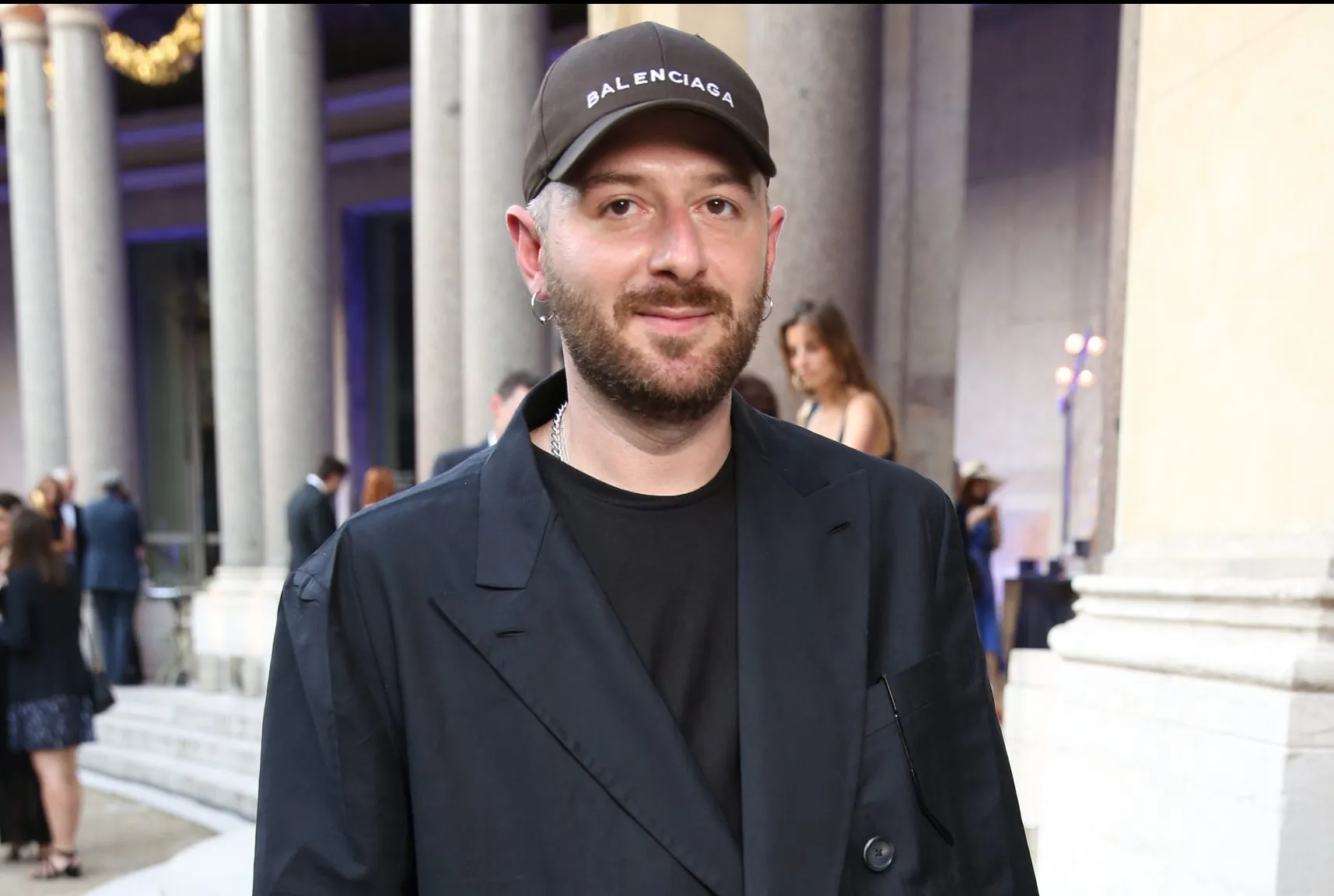 Демна Гвасалия призвал освободить Михаила Саакашвили 7 Демна Гвасалия - спикер первой фэшн-конференции Vogue