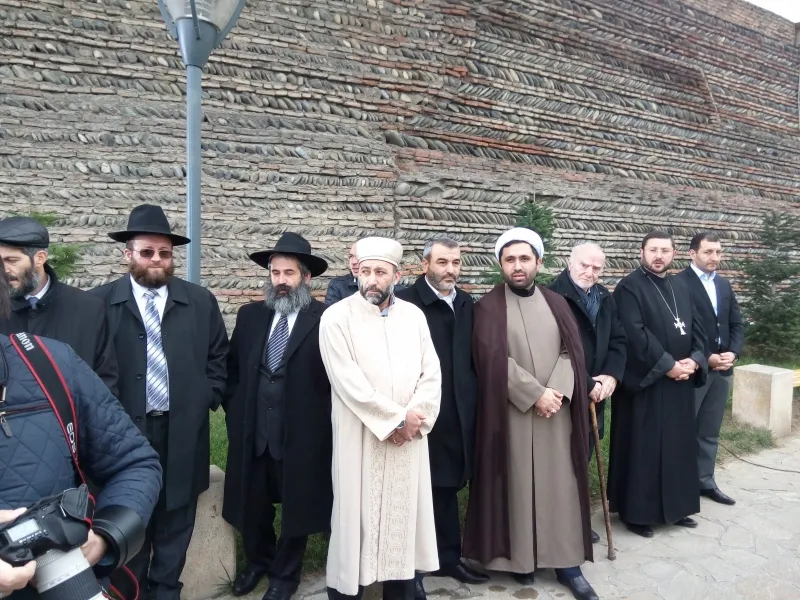 Религиозные общины Грузии получат компенсацию за ущерб от советского режима 23 Religion мусульмане мусульмане