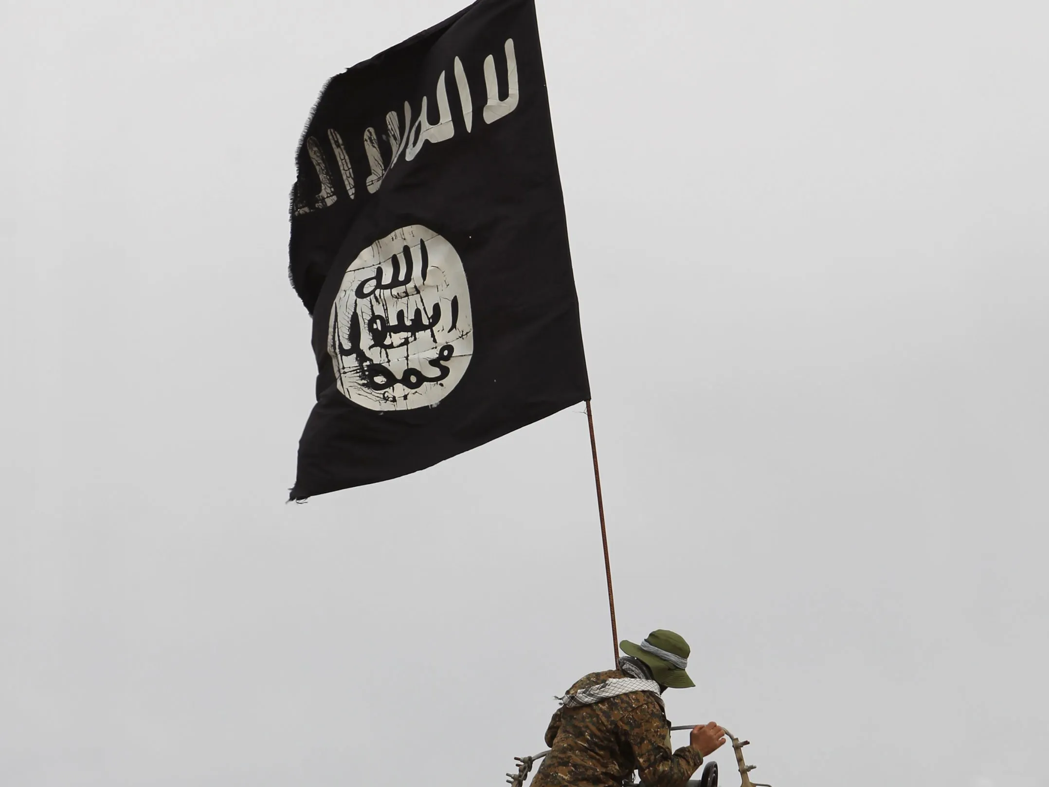 СМИ: ИГ вновь угрожает Грузии 1 ISIS Flag ИГ ИГ