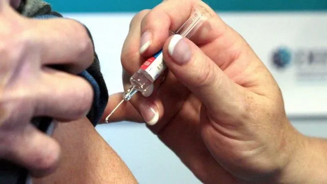 Британия первой в мире одобрила вакцину Pfizer от коронавируса. Ждать осталось всего несколько дней 8 115325713 hi062687804 Covid-19 Covid-19