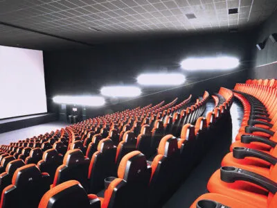 The Walt Disney и Warner Bros не повезут фильмы в Россию 2 cinema Warner Bros Warner Bros