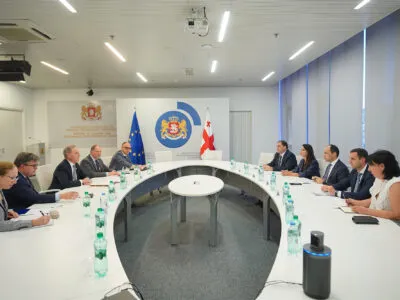 Координаторы санкционной политики от ЕС, США и Великобритании встретились с вице-премьером Давиташвили 8 davitashvili levan vstrecha sankcii новости вице-премьер, Грузия-ЕС, Джим О'Брайен, Дэвид О’Салливан, Ираклий Гарибашвили, Леван Давиташвили, санкции ЕС