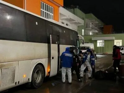 Более ста детей с гриппом сняли с поезда из Тюмени, 12-летняя девочка умерла 2 031af7d0 9fda 11ee 975f e1f5e5746b44 Луганская область Луганская область