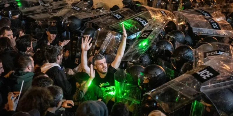 Грузия опустилась на 26 позиций в Индексе свободы прессы и заняла 103-е место в мире 1 dispersing foreign agents draft law 16 17 april 2024 22 1024x684 1 новости OC Media, грузинские СМИ, индекс свободы прессы, пресса