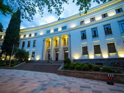 Абитуриенты больше не смогут выбирать несколько вузов для поступления в Грузии 2 univer vuz новости абитуриенты, вузы Грузии, Минобразования Грузии, университеты Грузии