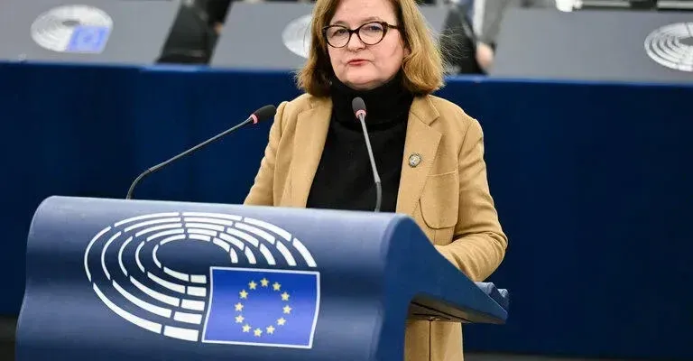 luazo natali новости евродепутат, камит, Натали Луазо