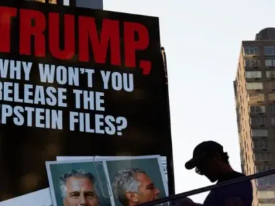 «Список Эпштейна»: Белый дом отреагировал на сообщения о том, что имя Трампа фигурирует в компрометирующих документах 8 2119bb50 688c 11f0 af20 030418be2ca5.jpg Новости BBC Эпштейна