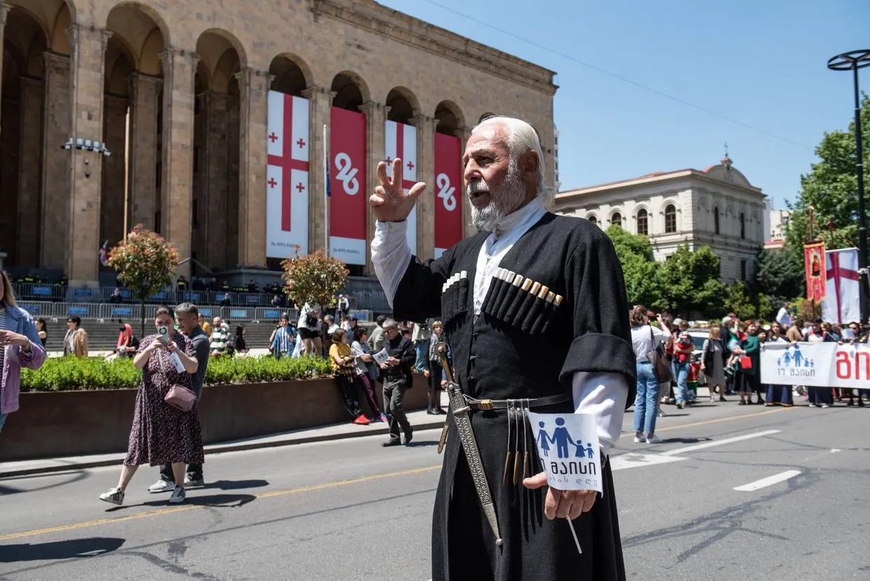 Чечня предупреждает о недопустимости использования «мужских элементов» в женской одежде 2 1 1 новости OC Media, Чечня