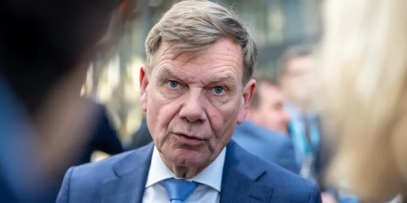 Глава МИД ФРГ: Киев вправе сам определять границы своих уступок 1 72380408 403.jpg Deutsche Welle МИД ФРГ