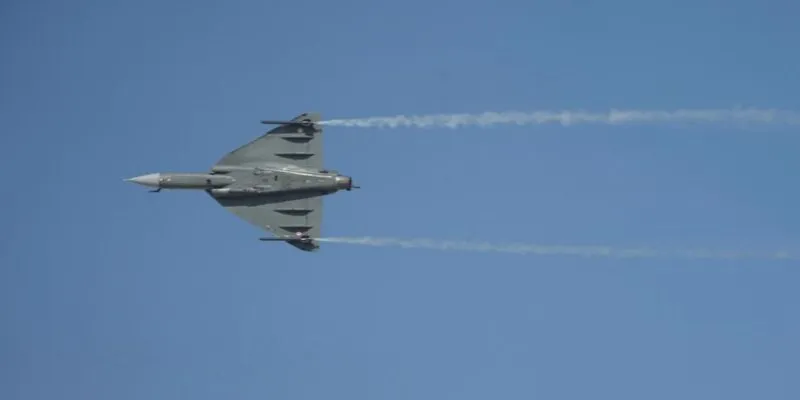 Истребитель HAL Tejas разбился на авиасалоне в Дубае 1 74836683 403.jpg Deutsche Welle истребитель