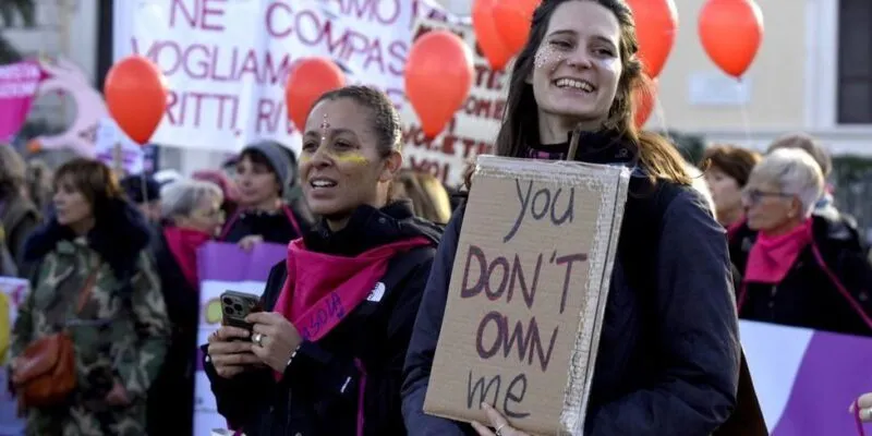 Парламент Италии единогласно признал фемицид уголовным преступлением 1 82d6c450 cac0 11f0 8c06 f5d460985095.jpg Новости BBC фемицид