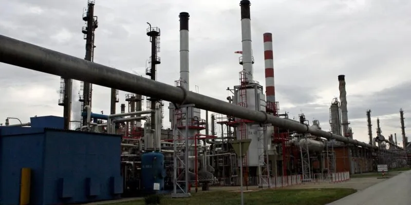 Единственный сербский НПЗ приостановил работу из-за санкций США. Вучич дал Москве 50 дней на продажу доли в предприятии 1 8886f330 c9e3 11f0 993d ed000479df42.jpg Новости BBC НПЗ