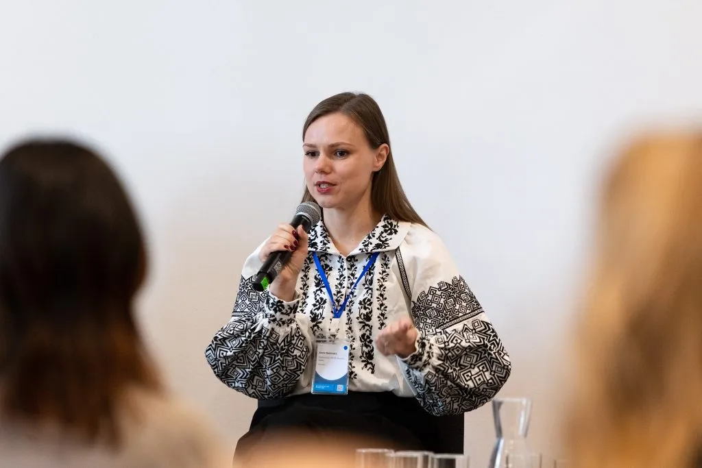 Их сажают в тюрьму, преследуют и заставляют молчать: как работают журналисты от Киева до Тбилиси 2 anna ronja koskinen 1024x683 1 новости война в Украине, журналисты, индекс свободы прессы, нападение на журналистов, российская пропаганда