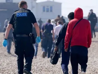 Крупнейшая иммиграционная реформа в истории Великобритании: что изменится в правилах предоставления убежища? 6 e38f2b20 c494 11f0 9025 c36e7e423373.jpg.webp Новости BBC Великобритания