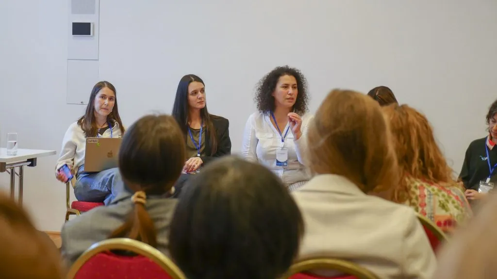 Их сажают в тюрьму, преследуют и заставляют молчать: как работают журналисты от Киева до Тбилиси 6 leyla mustafayeva ronja koskinen 1024x576 1 новости война в Украине, журналисты, индекс свободы прессы, нападение на журналистов, российская пропаганда