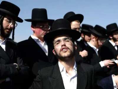 Нужно ли призывать ультраортодоксальных евреев в армию? Споры об этом грозят Израилю серьезным кризисом 3 4faadc10 d01a 11f0 9fb5 5f3a3703a365.jpg Новости BBC Израиль