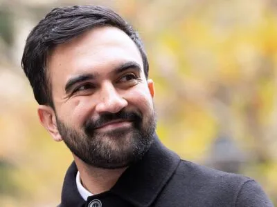 Зохран Мамдани решил переселиться в особняк мэров Нью-Йорка. Его критиковали за съем квартиры на льготных условиях 2 553ea280 d491 11f0 8d5e 6f4fe533730c.jpg Новости BBC Зохран Мамдани