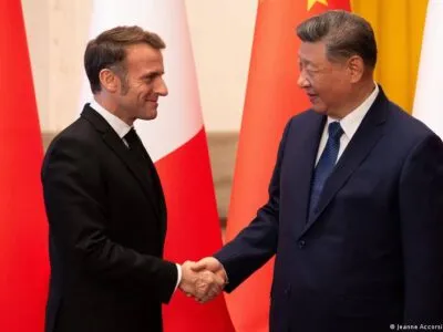 Макрон призвал Китай содействовать прекращению войны в Украине 4 75008540 403.jpg Deutsche Welle Эммануэль Макрон