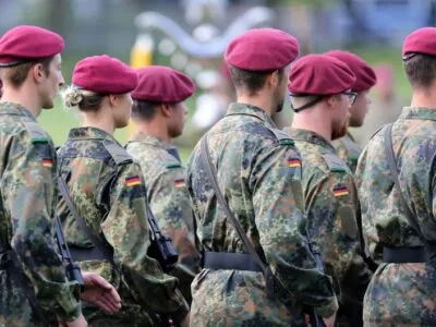 Писториус "в шоке" от экстремизма и сексизма в элитном полку бундесвера 4 75020465 403.jpg Deutsche Welle Борис Писториус