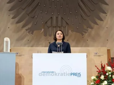 Тихановской в Бонне вручили премию за демократию и верховенство права 2 75051743 403.jpg Deutsche Welle Светлана Тихановская