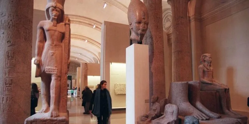 75052918 403.jpg Deutsche Welle дело Лувра