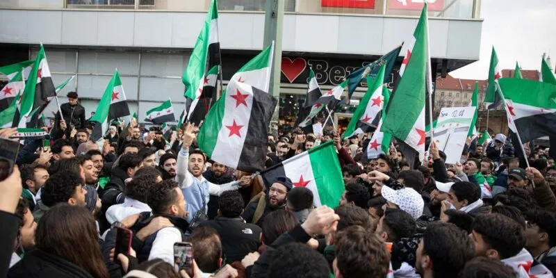 Тысячи сирийцев в Германии устроили празднования к годовщине свержения Асада 1 75053289 403.jpg Deutsche Welle сирийцы
