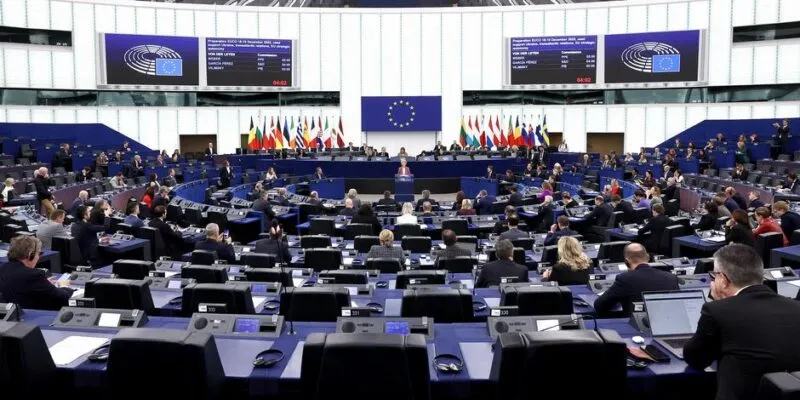 ЕС должен передать активы РФ Украине: о чем спорили в Европарламенте 1 75202609 403.jpg Deutsche Welle активы России