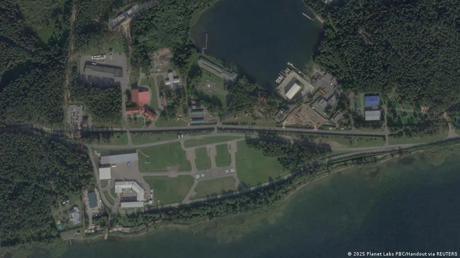 "Атака на резиденцию Путина": эксперты видят признаки дезинформации 1 75341088 403 1.jpg 1 Deutsche Welle Владимир Путин, резиденция