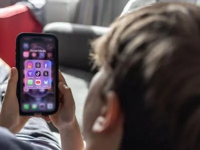 В Австралии вступил в силу запрет на социальные сети для детей младше 16 лет 2 8f76fb40 d51e 11f0 bcd9 dfa03dcb719b 1.jpg 1 Новости BBC Австралия