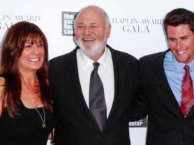 Смерть режиссера Роба Райнера и его жены: по делу арестован их сын Ник 5 f4b88870 d9ce 11f0 919a 690dd5816bb2.jpg Новости BBC Ник Райнер, Роб Райнер