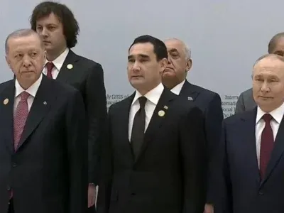 Кобахидзе сфотографировался для «семейного фото» вместе с Путиным 3 kobaxidze putini2 новости новости