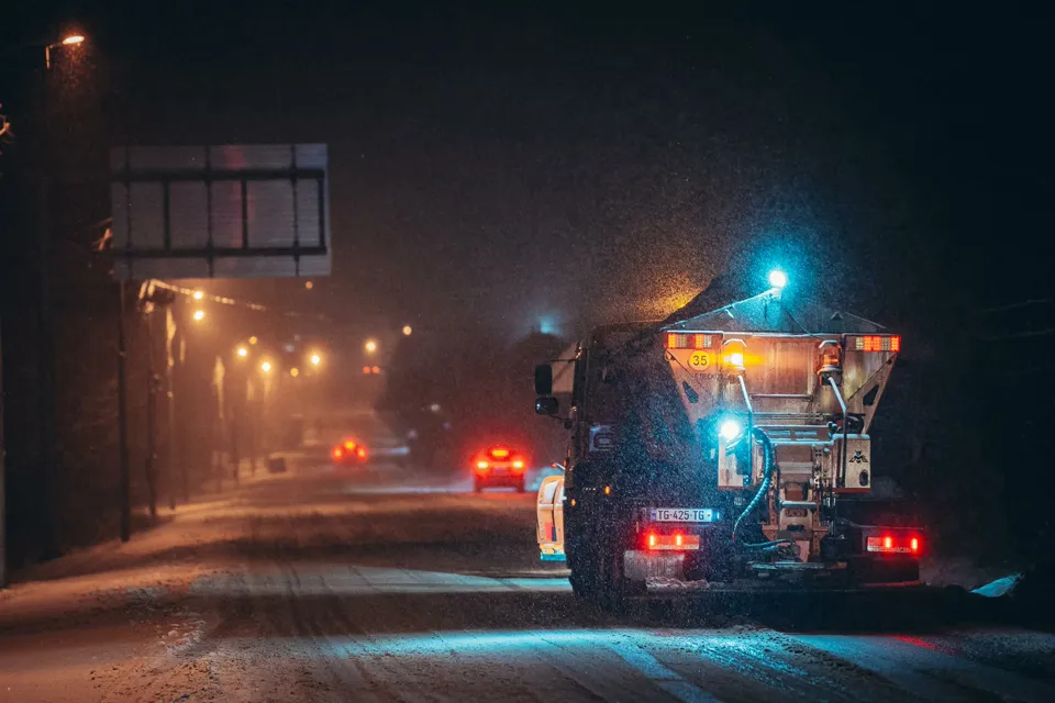 1768687774 tovls2 новости мэрия Тбилиси, расчистка дорог Тбилиси, снег