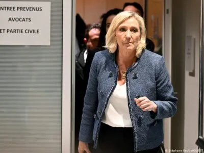 Суд во Франции решит, сможет ли Ле Пен участвовать в выборах президента в 2027-м 2 72101424 403.jpg Deutsche Welle Марин Ле Пен