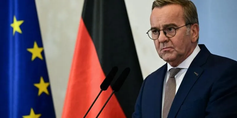 74196687 403.jpg Deutsche Welle Борис Писториус