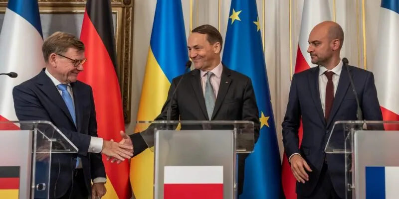 "Веймарский треугольник" обсуждает в Париже дальнейшую поддержку Киева 1 75418447 403.jpg Deutsche Welle "Веймарский треугольник"