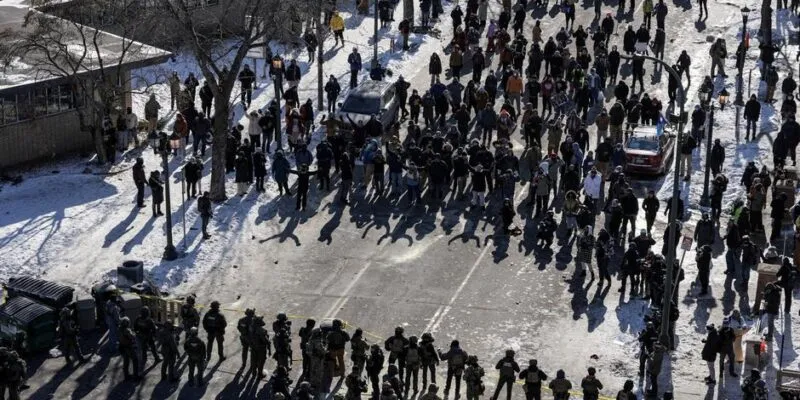 Протесты в США из-за стрельбы ICE грозят новым шатдауном 1 75653605 403.jpg Deutsche Welle ICE, стрельба ICE