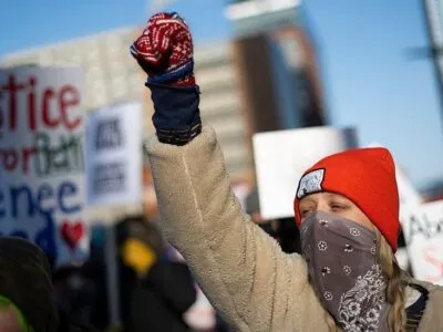 Возможны ли массовые протесты в США после нового убийства в Миннесоте? Обсуждаем с американисткой в подкасте «Что это было?» 3 7fe2ad80 fad7 11f0 a21a e9b091602ead 1.jpg 1 Новости BBC Миннесота