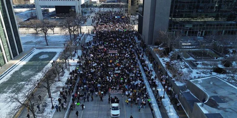 8f0f64f0 fa6f 11f0 9b0c b9360f2c2032 1.jpg 1 Новости BBC Алекс Претти, Миннеаполис, Рене Гуд