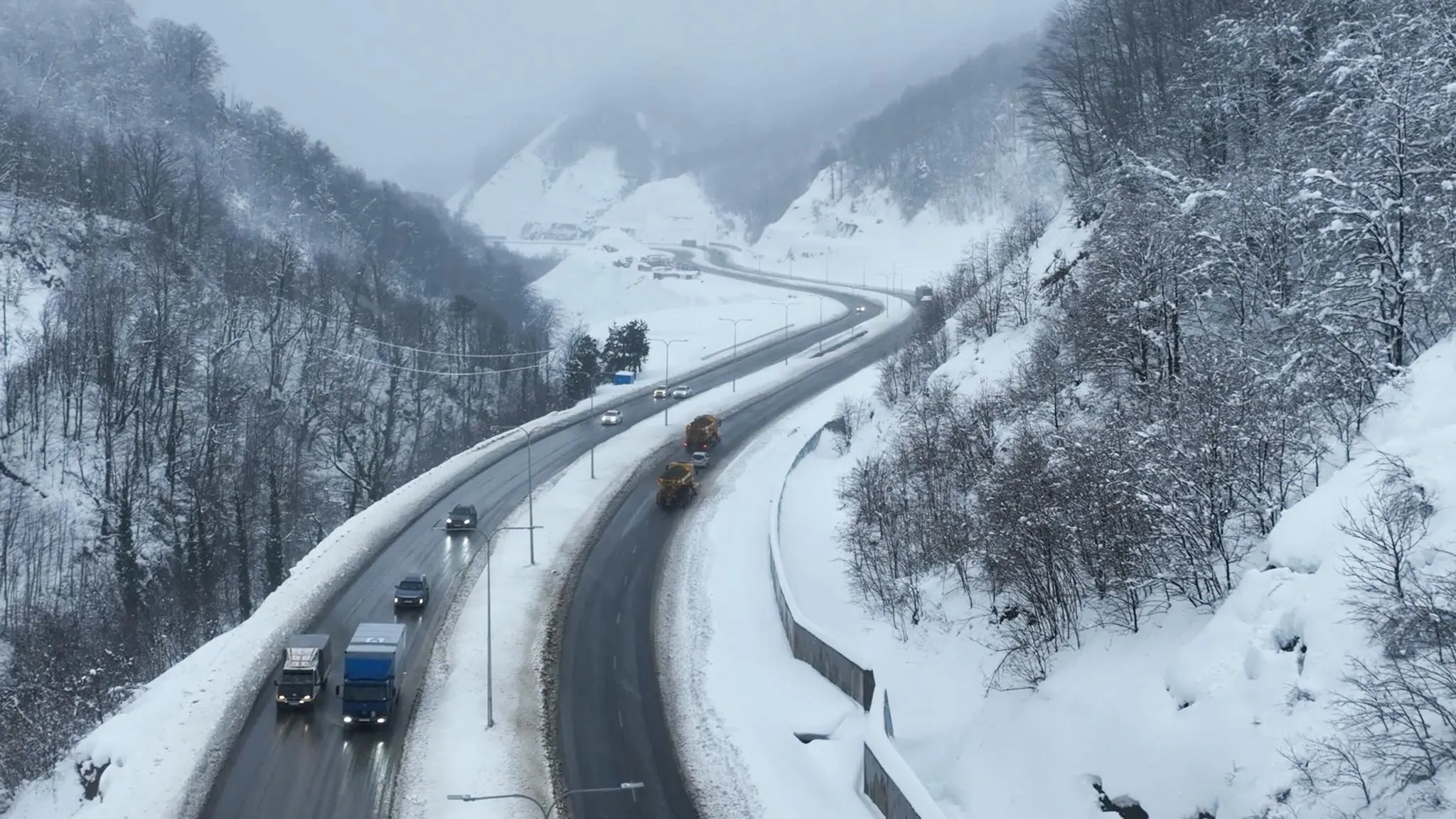 dorogi sneg 5 новости Департамент автомобильных дорог, ограничения на дорогах Грузии