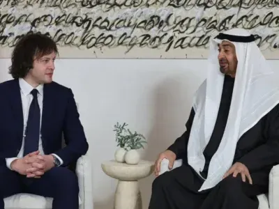 Ираклий Кобахидзе поговорил с президентом ОАЭ об инвестициях компании Eagle Hills в Грузию 2 kobakhidze nahian новости Eagle Hills, Грузия-ОАЭ, Ираклий Кобахидзе, Объединенные Арабские Эмираты