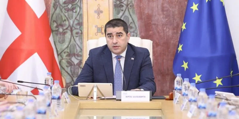 Спикер: слова посла Великобритании о том, что от Грузии не требуют открыть второй фронт, - риторика 1 papuashvili 1 новости война в Украине, второй фронт, Гарет Уорд, Грузинская мечта, грузия-запад, Грузия-Россия, Грузия-Украина, Спикер парламента, Шалва Папуашвили