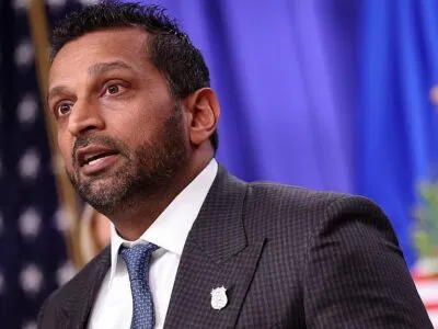 «Это только начало». Работающие на Иран хакеры взломали почту главы ФБР 2 2015bff0 2a07 11f1 af48 7dd725bb0b8b.jpg Новости BBC ФБР