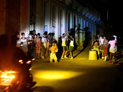 На Кубе во второй раз за неделю полностью пропало электричество 4 464c5270 257e 11f1 a79a 77e93010d956.jpg Новости BBC Куба