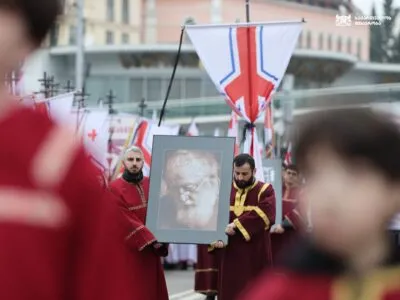 "Мы любим тебя, Патриарх!" - тело Илии II вынесли из Самеба на фоне аплодисментов граждан 1 653048384 1343503947810615 3066917461971273384 n новости новости