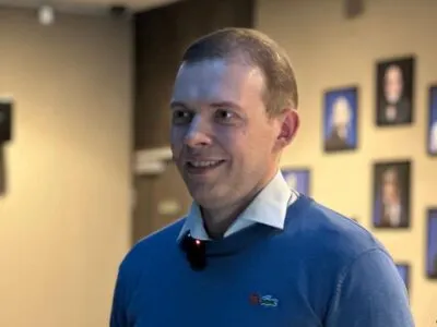 76182542 403.jpg Deutsche Welle Максим Знак