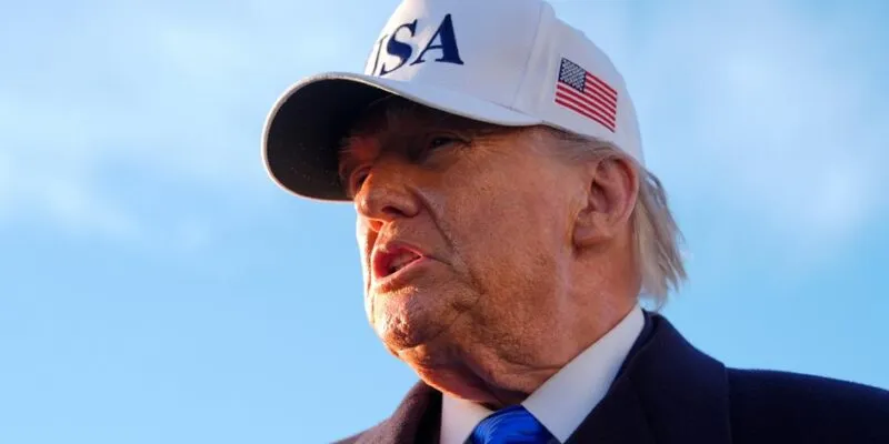 Трамп пообещал восстановить санкции против нефти из РФ 1 76356755 403.jpg Deutsche Welle Санкции против Ирана