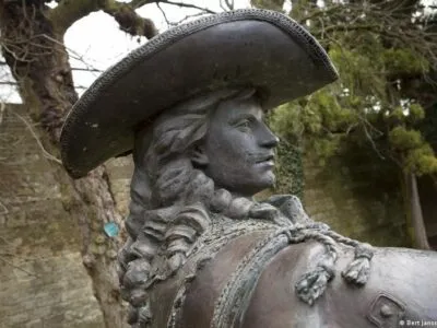 Тысяча чертей! Скелет д'Артаньяна обнаружен под полом церкви 7 76548482 403.jpg Deutsche Welle скелет д'Артаньяна