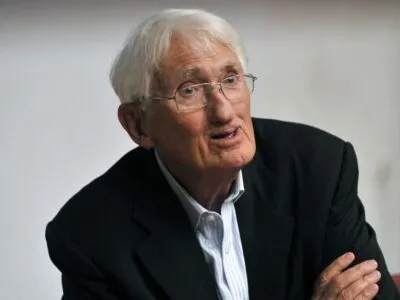 Умер философ Юрген Хабермас. Он оказал большое влияние на немецкую культуру памяти о нацизме 6 9e97e990 1fba 11f1 9c85 1d495aee893e.jpg Новости BBC Юрген Хабермас