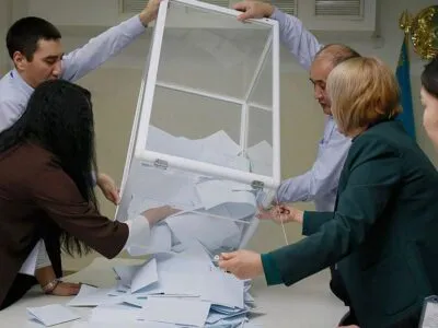 Новая конституция Казахстана, усиливающая власть президента, принята на референдуме 4 ad994360 2093 11f1 ab9b e3392057b662.jpg Новости BBC Казахстана, Конституция Казахстана