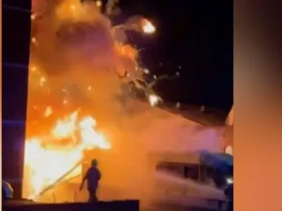 В Лондоне подожжены четыре машины скорой помощи, принадлежащие еврейской общине 7 fe5c82d0 2679 11f1 a851 ef5ac1d9831b.jpg Новости BBC Лондон, поджог